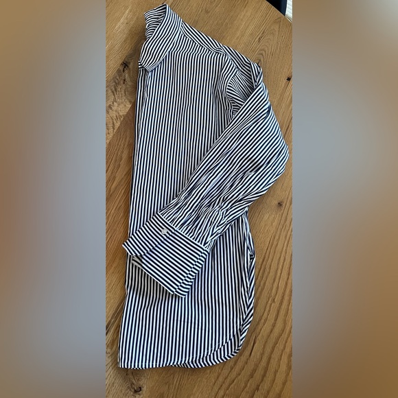 A.L.C MONICA BLUE & WHITE STRIPE BUTTON DOWN SHIRT, SIZE 4. - Picture 10 of 11